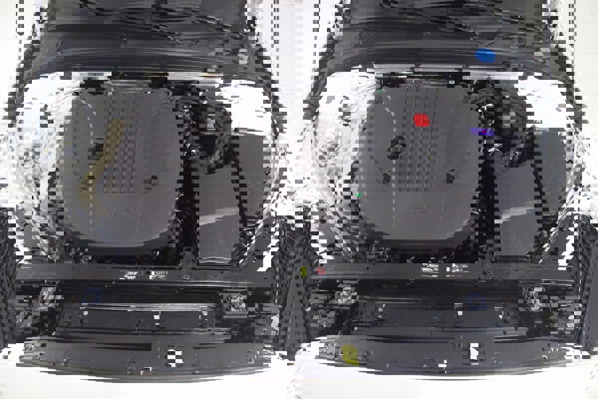 Used 2024 Volvo V60 B5 Cross Country Plus image 51