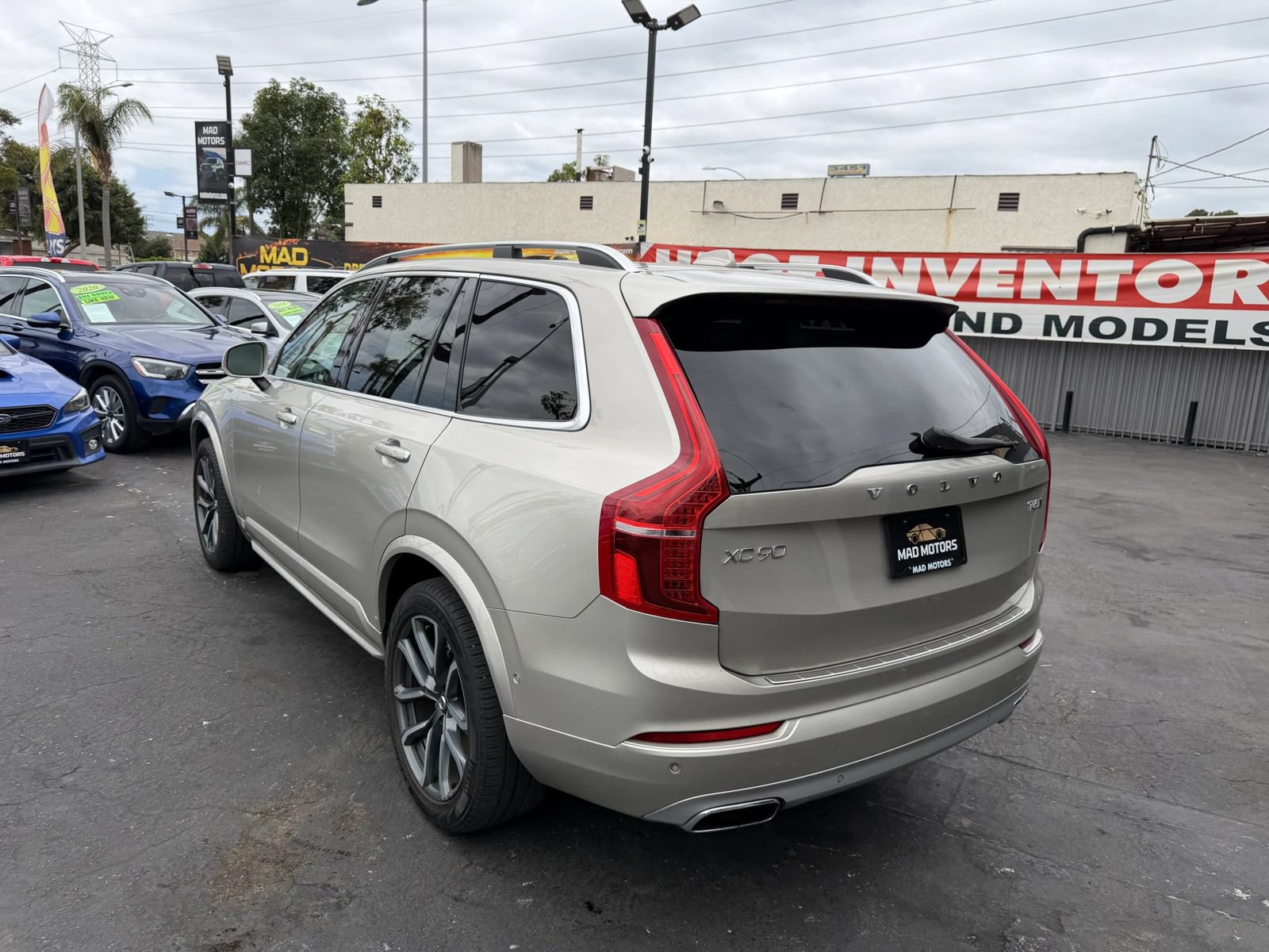 Used 2018 Volvo XC90 T6 Momentum w/ Convenience Package AWD/4WD image 4