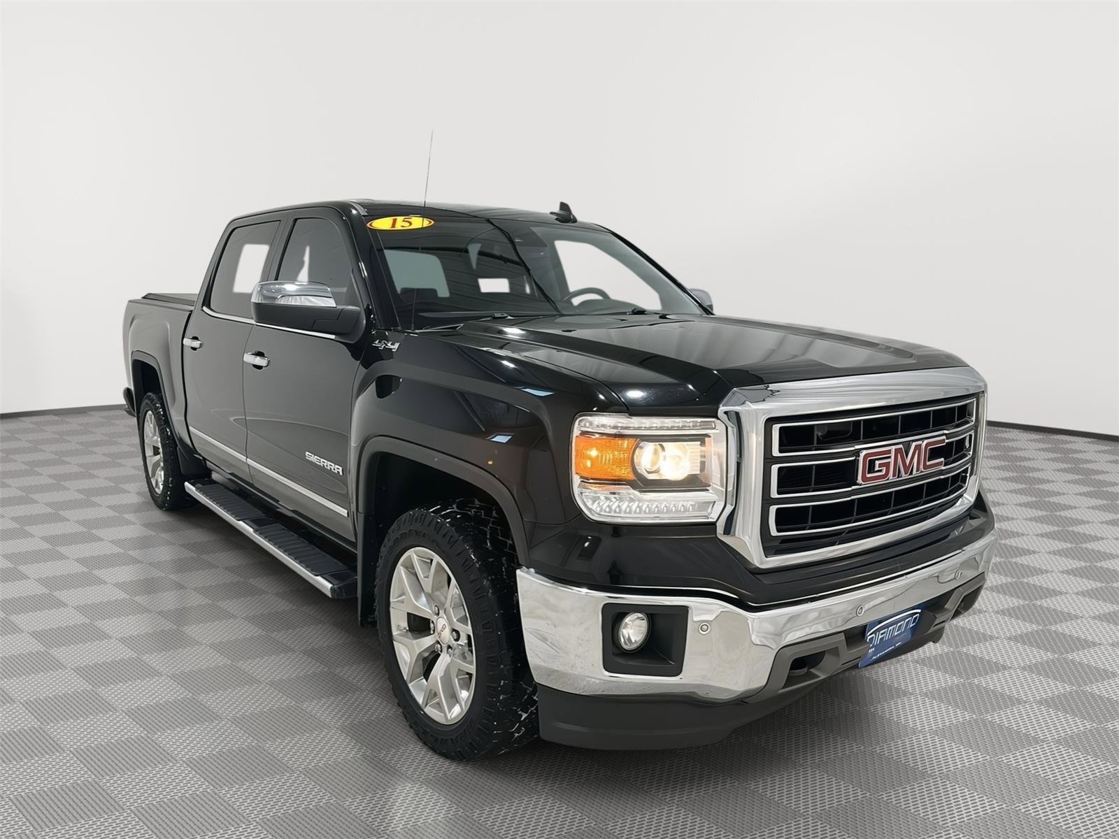 Used 2015 GMC Sierra 1500 SLT w/ SLT Crew Cab Value Package image 5