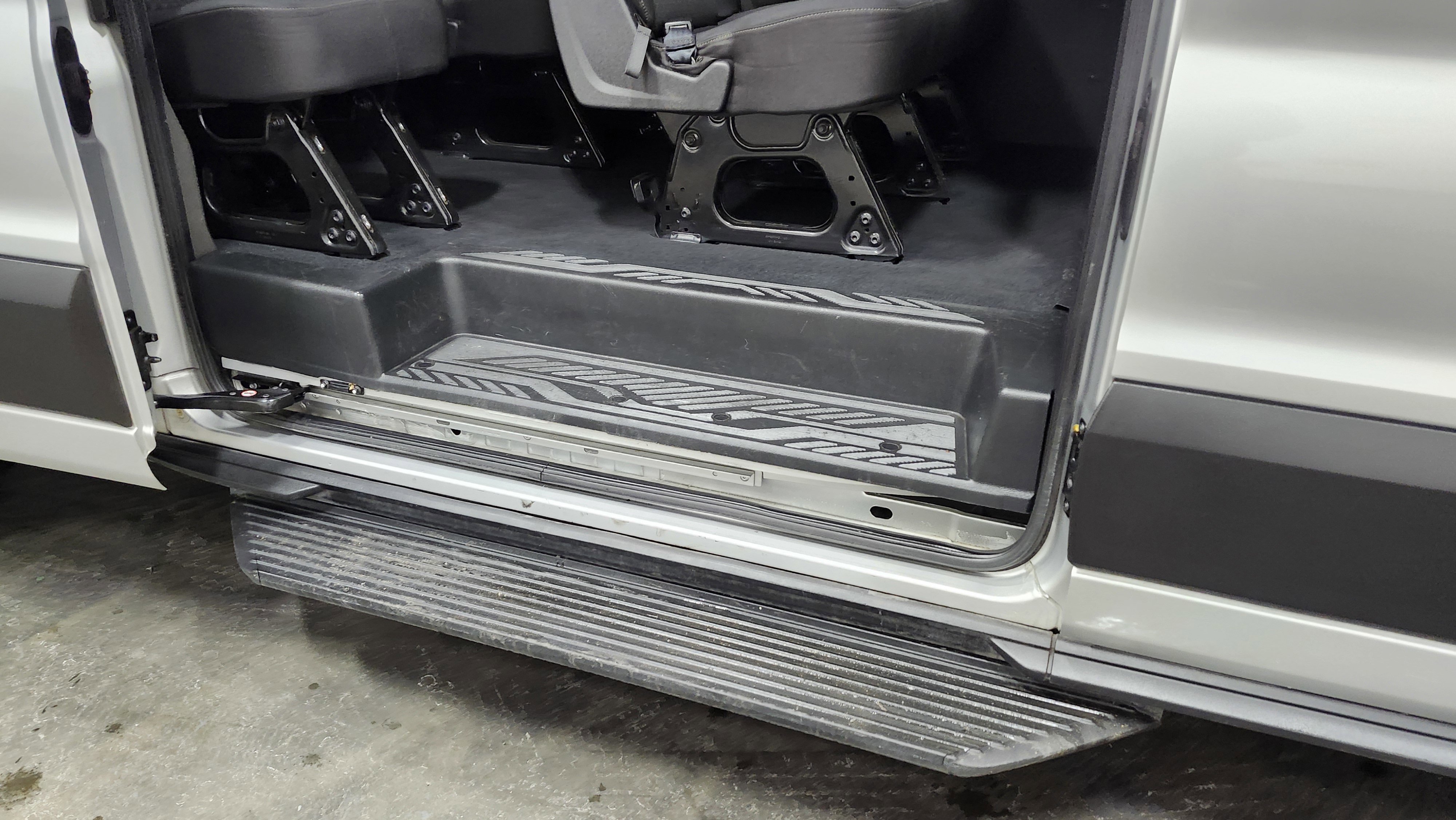 Used 2022 Ford Transit 350 XLT image 19