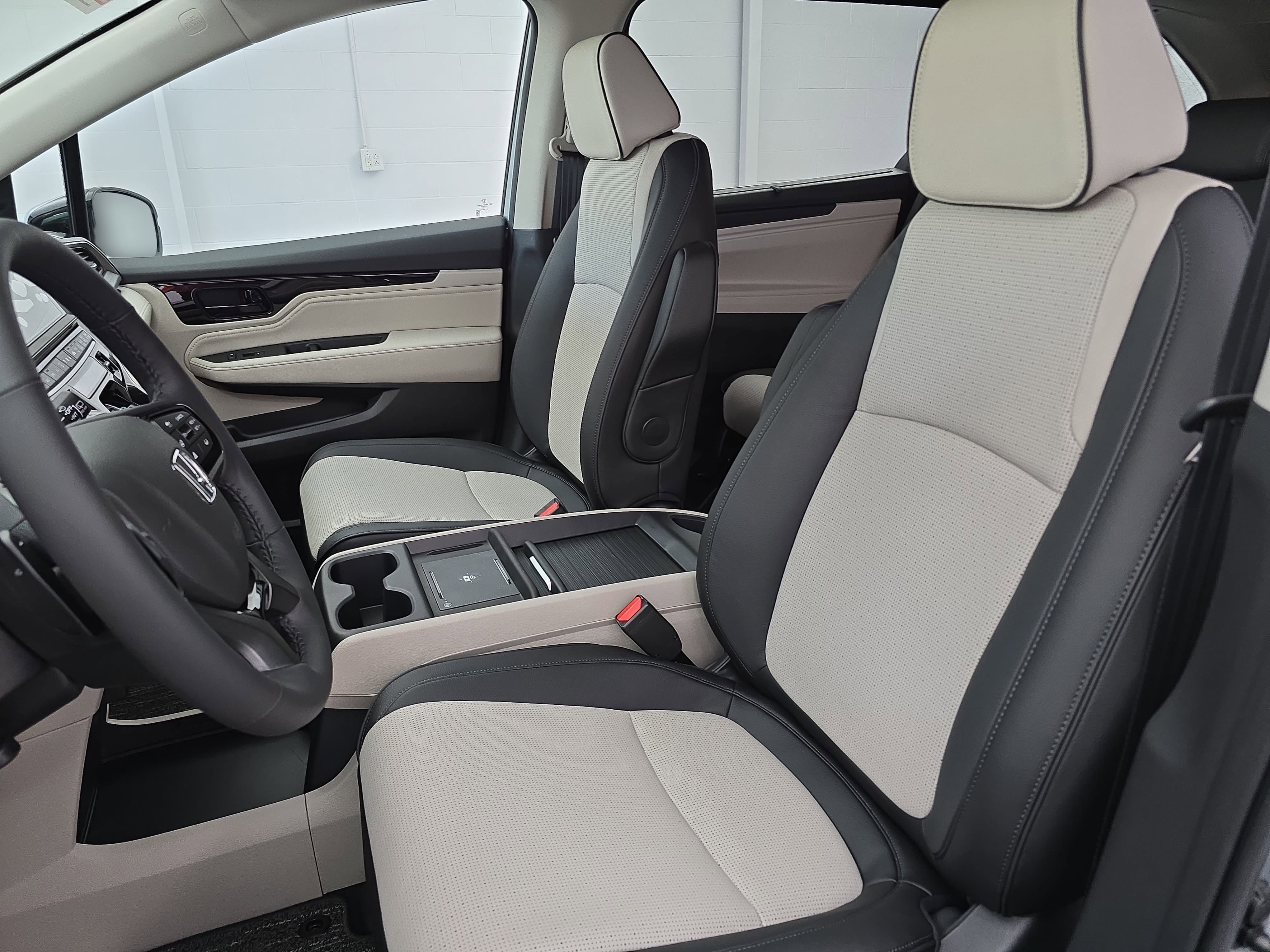 New 2026 Honda Odyssey Elite image 16