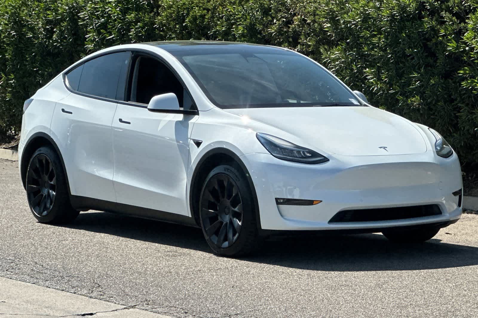 Used 2021 Tesla Model Y Long Range image 9