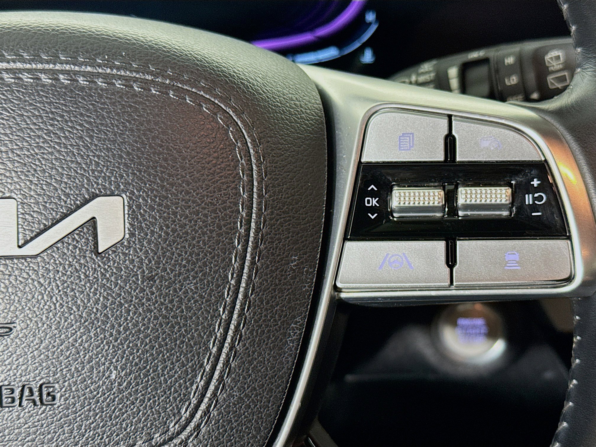 Used 2023 Kia Telluride S image 14