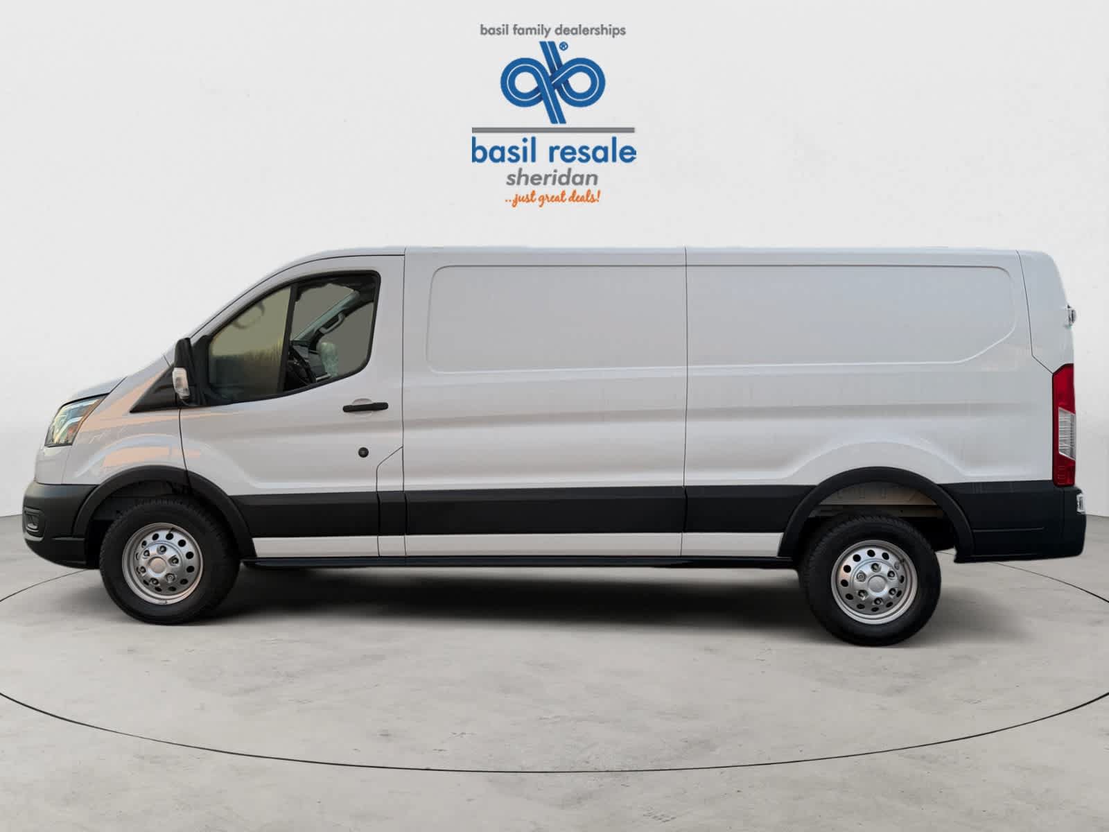 Used 2025 Ford Transit 350 148 Low Roof AWD w/ Load Area Protection Package image 3