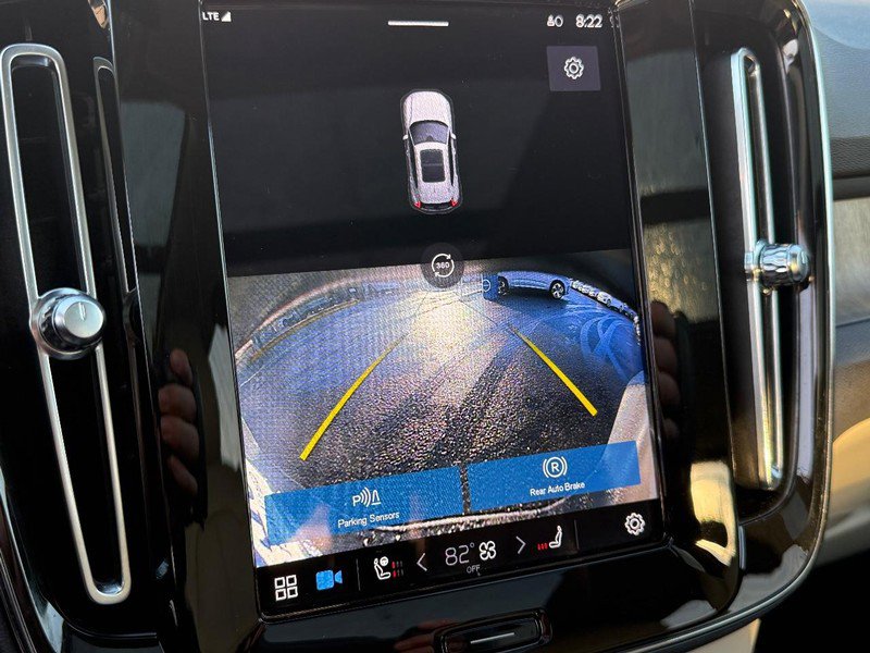 Certified 2023 Volvo XC40 B5 Ultimate w/ Protection Package Premier image 21