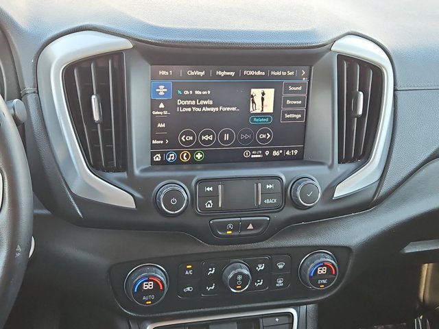 Used 2024 GMC Terrain SLT image 14