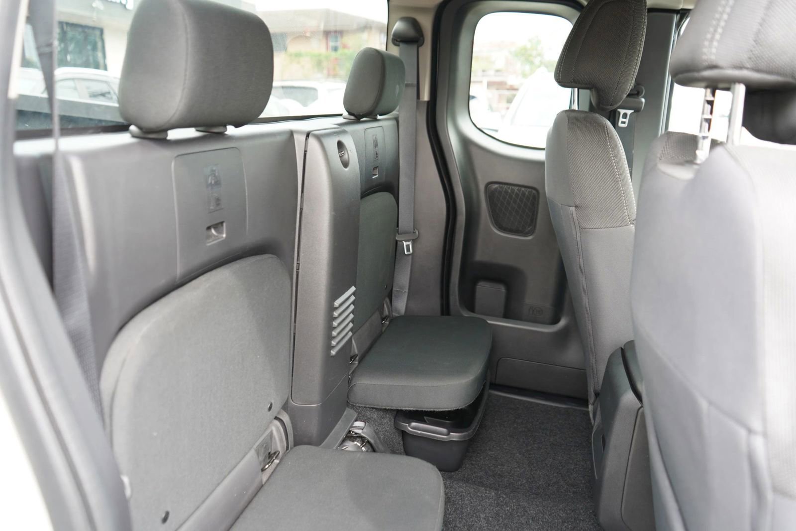 Used 2025 Nissan Frontier SV RWD image 22