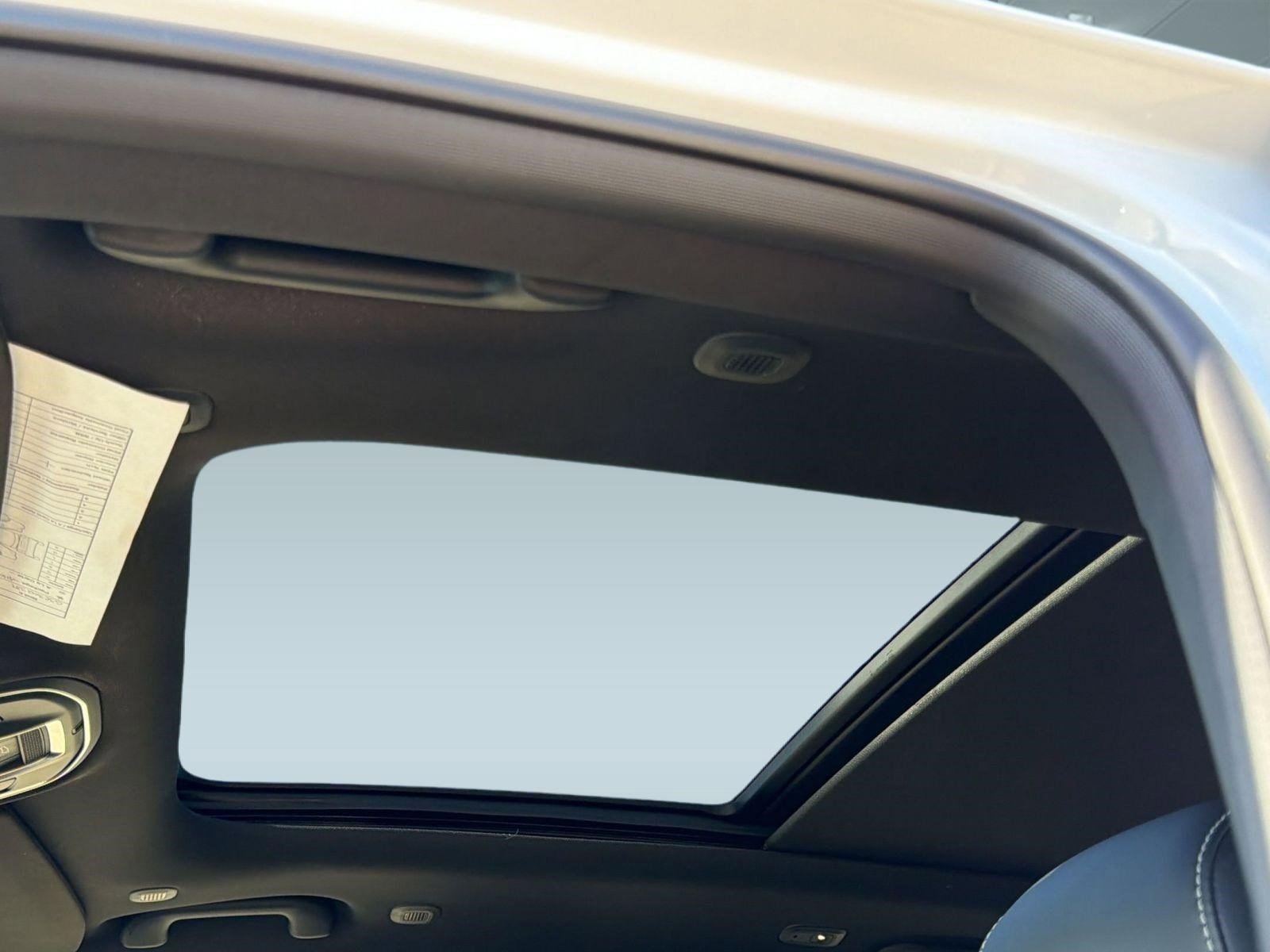 Used 2025 Jeep Grand Cherokee Limited image 14