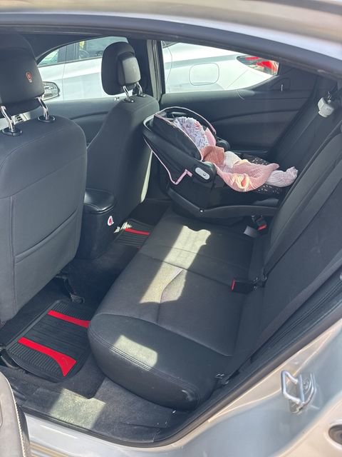 Used 2011 Dodge Avenger Mainstreet image 8