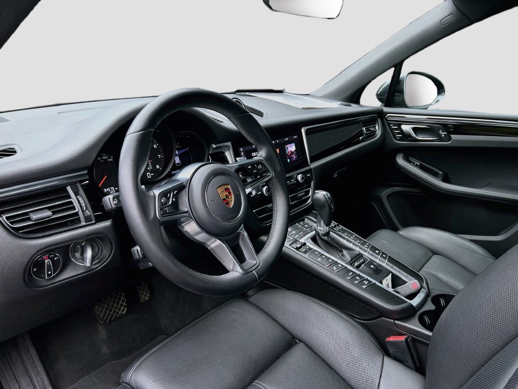 Certified 2021 Porsche Macan AWD/4WD image 4