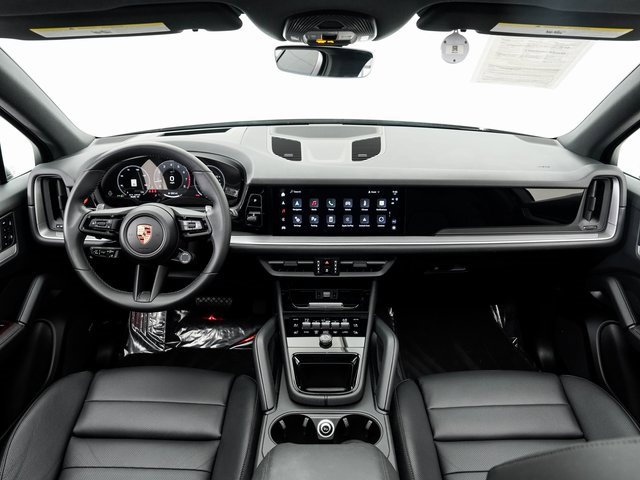 Certified 2025 Porsche Cayenne image 21