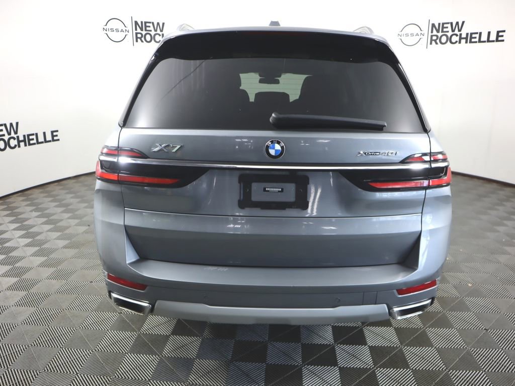 Used 2024 BMW X7 xDrive40i w/ Climate Comfort Package image 6