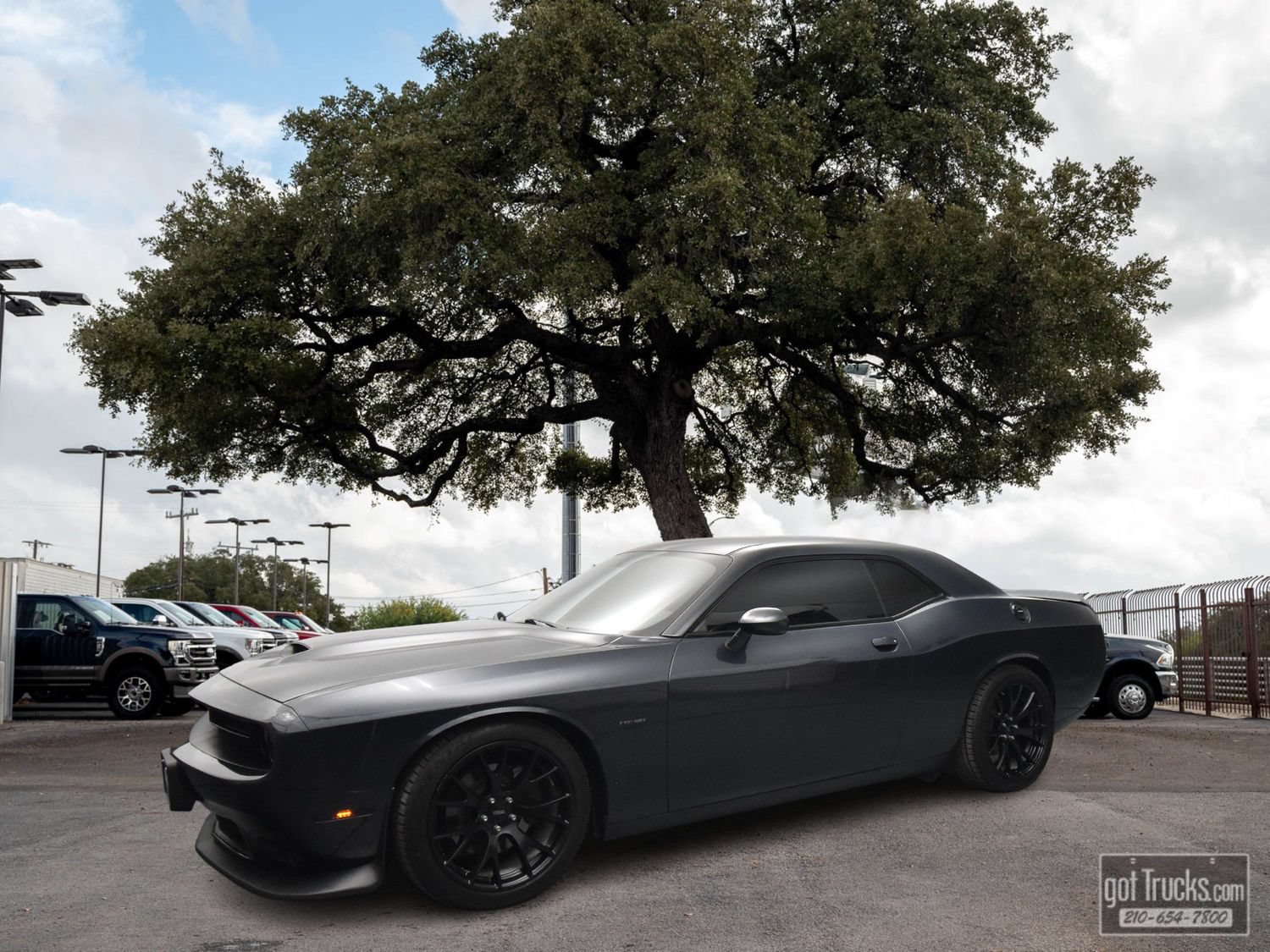 Used 2019 Dodge Challenger R/T w/ Driver Convenience Group RWD image 1