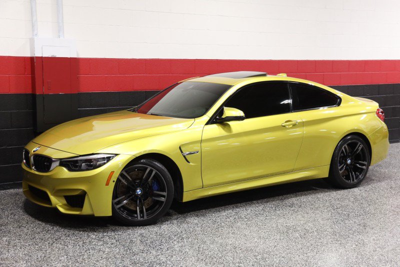 Used 2019 BMW M4 Coupe w/ Executive Package RWD image 18