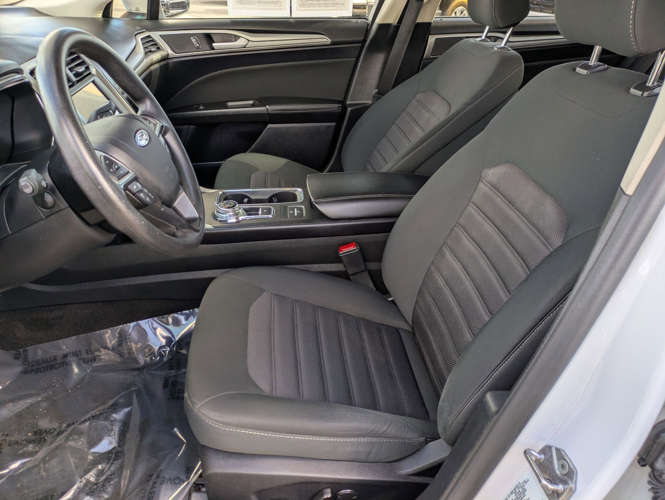 Used 2020 Ford Fusion SE image 21