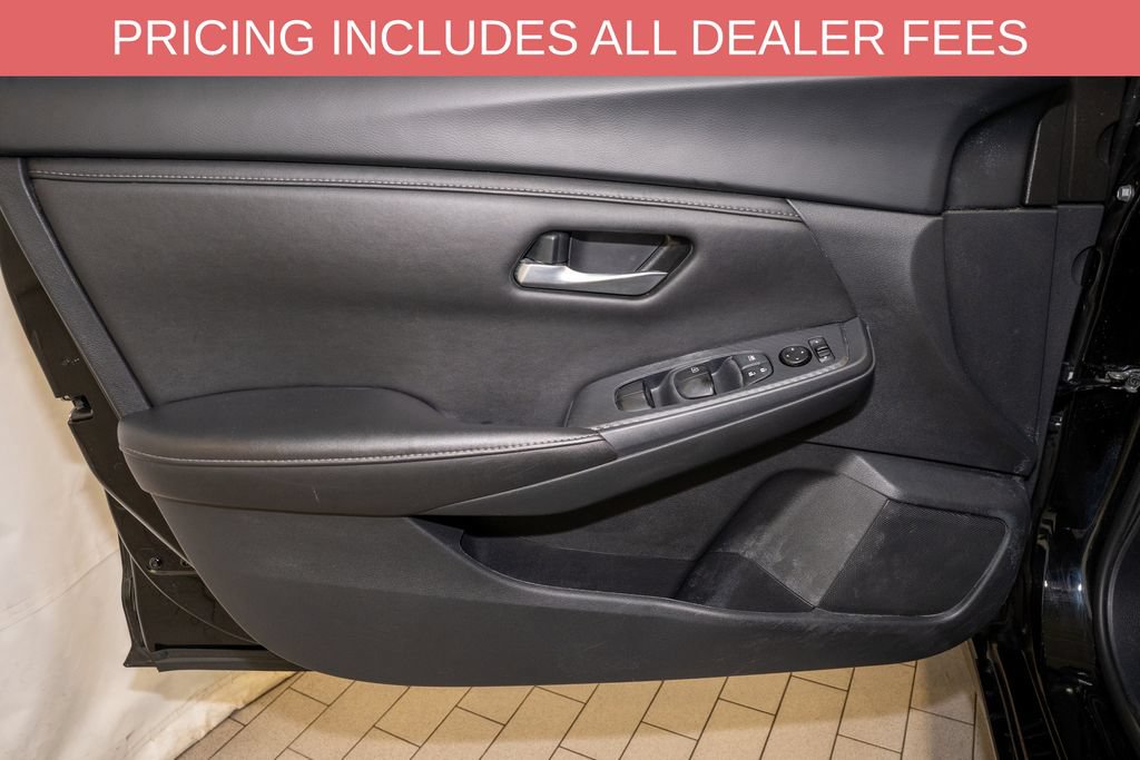 Used 2024 Nissan Sentra SV FWD image 11