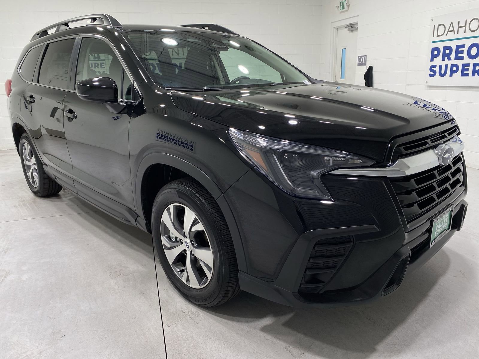 Certified 2025 Subaru Ascent Premium AWD/4WD image 2