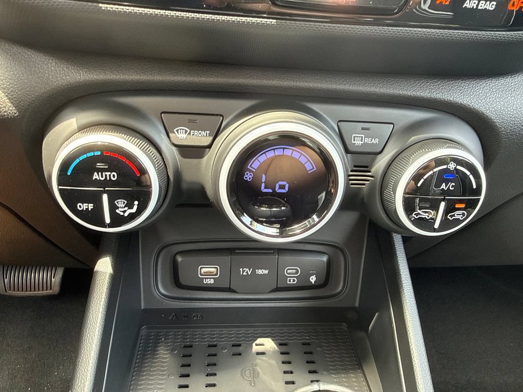 New 2026 Hyundai Venue SEL FWD image 22