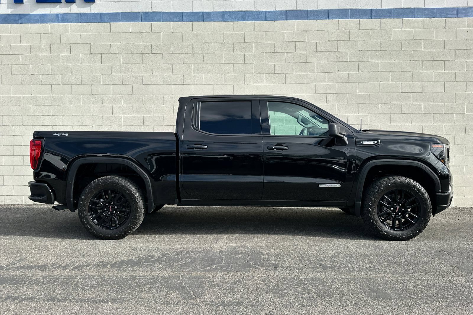 Certified 2024 GMC Sierra 1500 Elevation AWD/4WD image 3