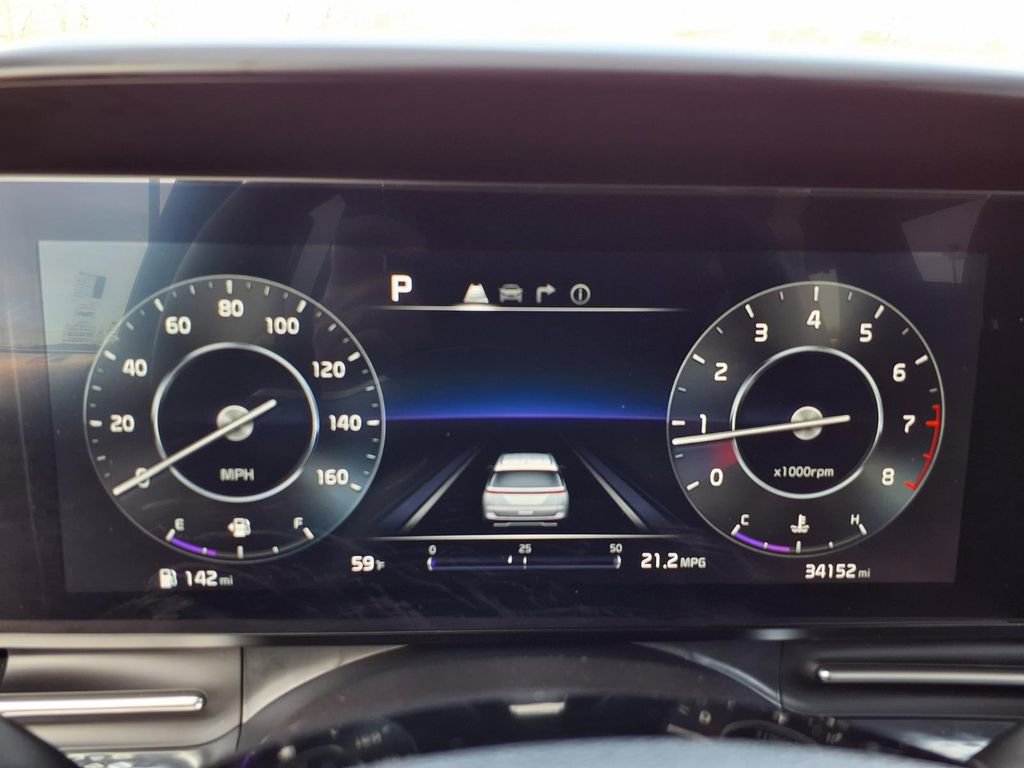 Used 2024 Kia Carnival SX Prestige image 17