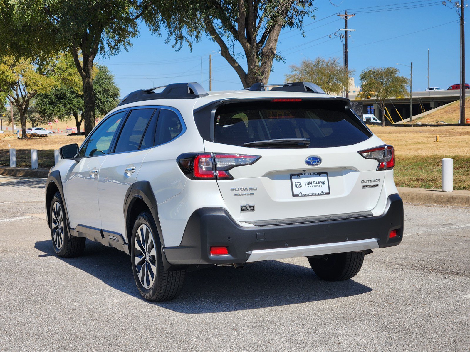 Used 2025 Subaru Outback Touring XT w/ Popular Package #2 AWD/4WD image 4