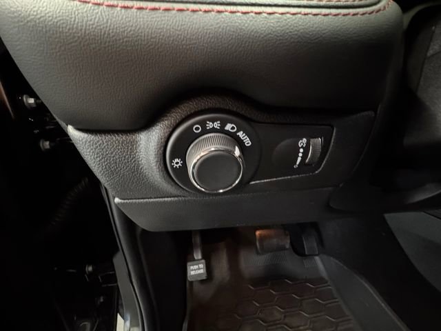 Used 2025 Dodge Durango R/T w/ Blacktop Package AWD/4WD image 22