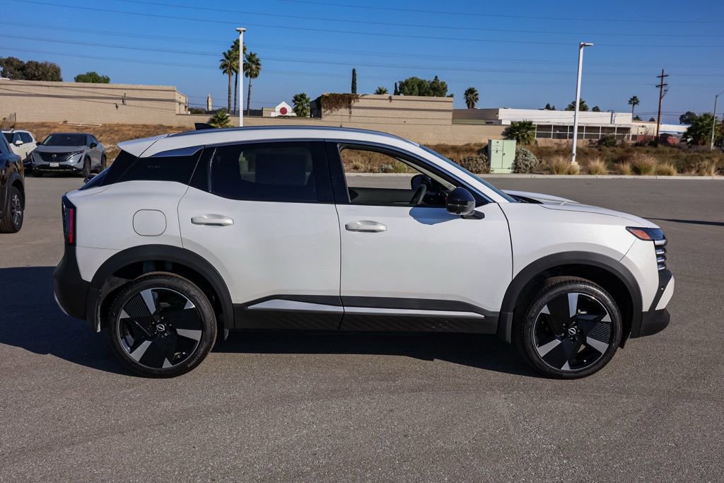 New 2026 Nissan Kicks SR image 3