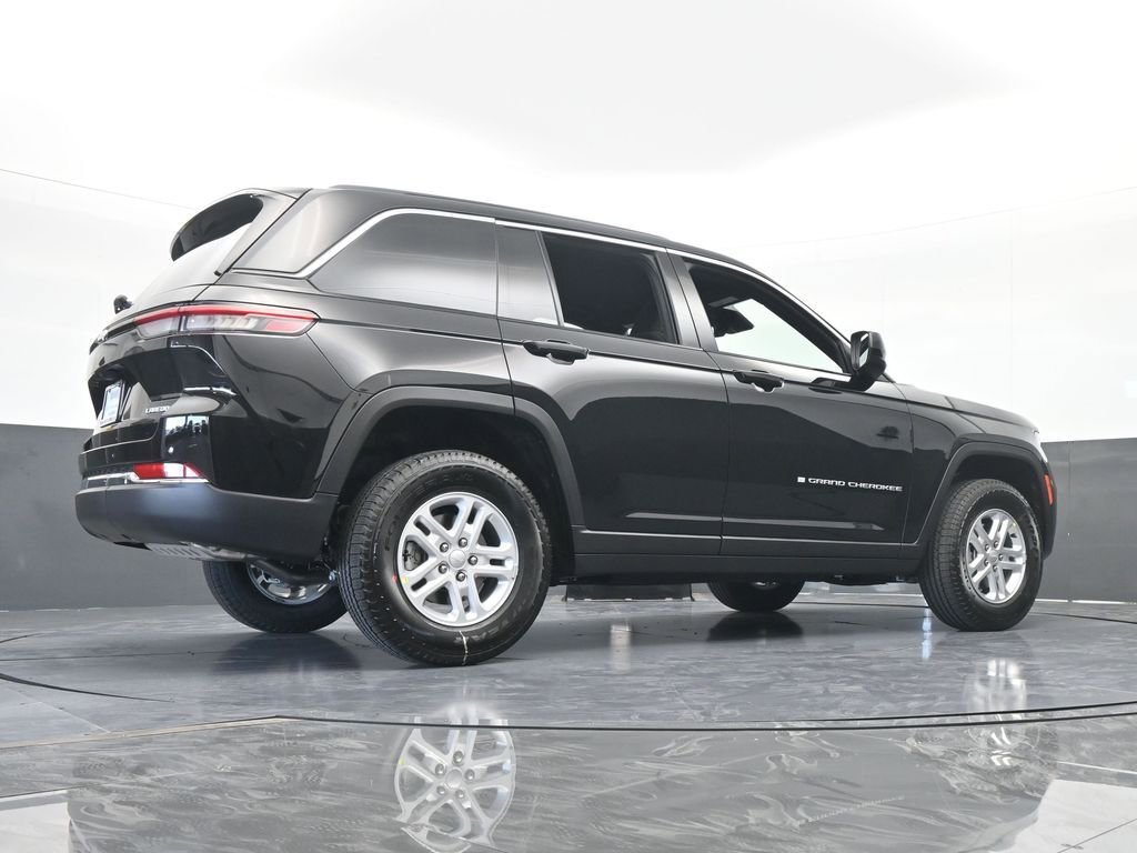 Used 2025 Jeep Grand Cherokee Laredo image 54