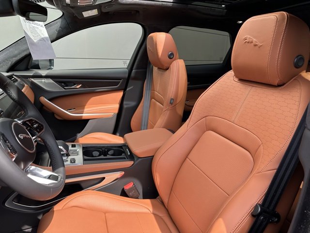 New 2026 Jaguar F-PACE R-Dynamic S image 11