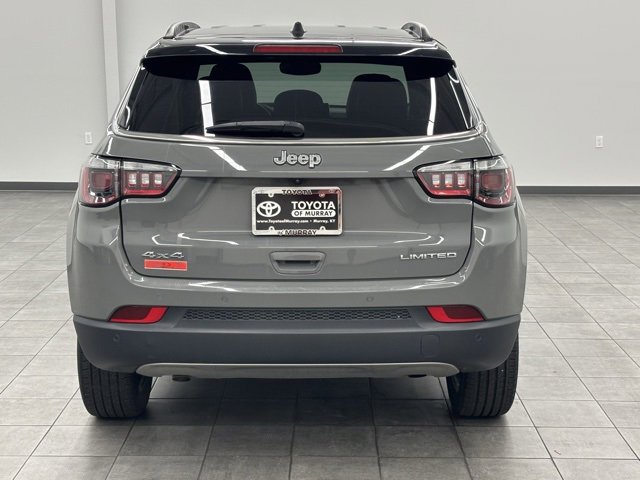 Used 2024 Jeep Compass Limited image 3