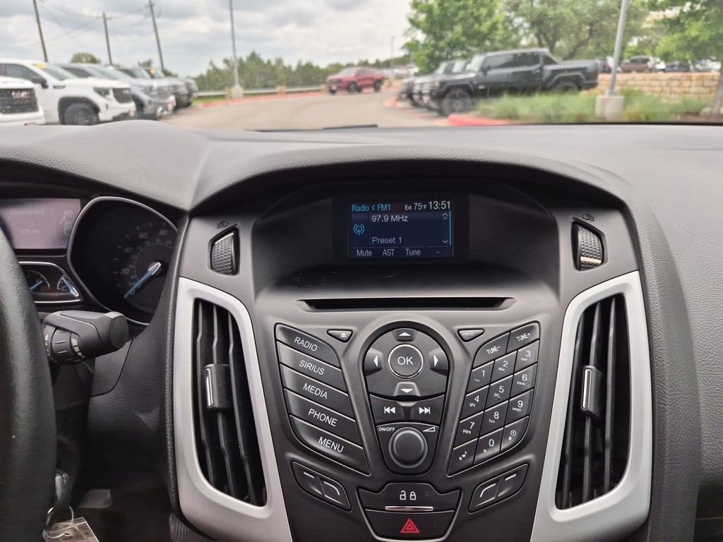 Used 2013 Ford Focus SE FWD image 10