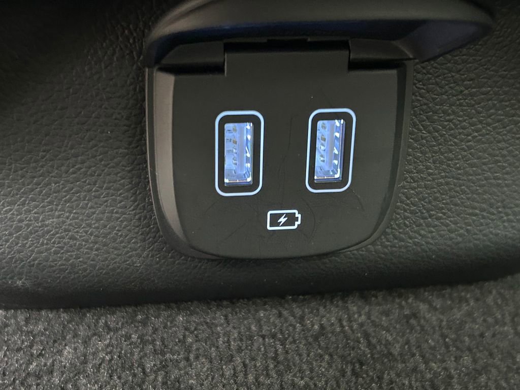 Used 2025 Genesis GV70 2.5T image 21