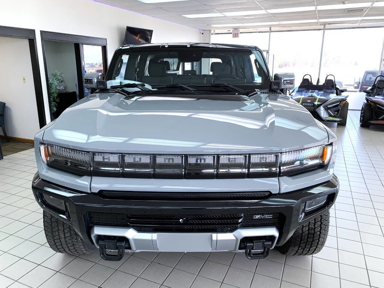 Used 2024 GMC Hummer EV 2X w/ LPO, Illumination Package image 9