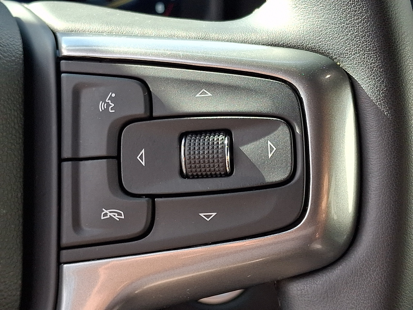 Certified 2024 Chevrolet Tahoe Z71 AWD/4WD image 25