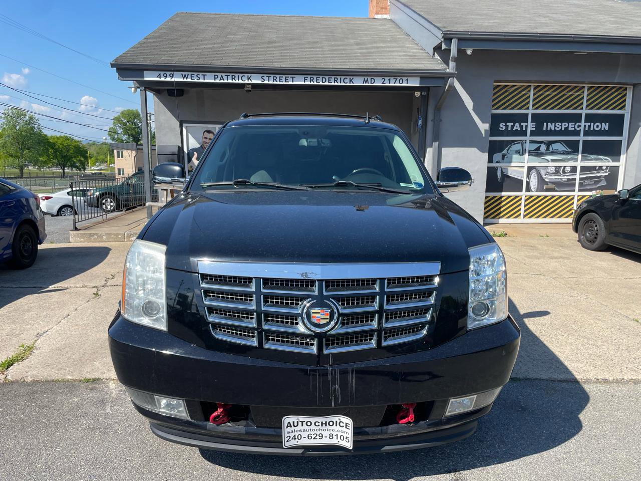 Used 2009 Cadillac Escalade EXT AWD/4WD image 2