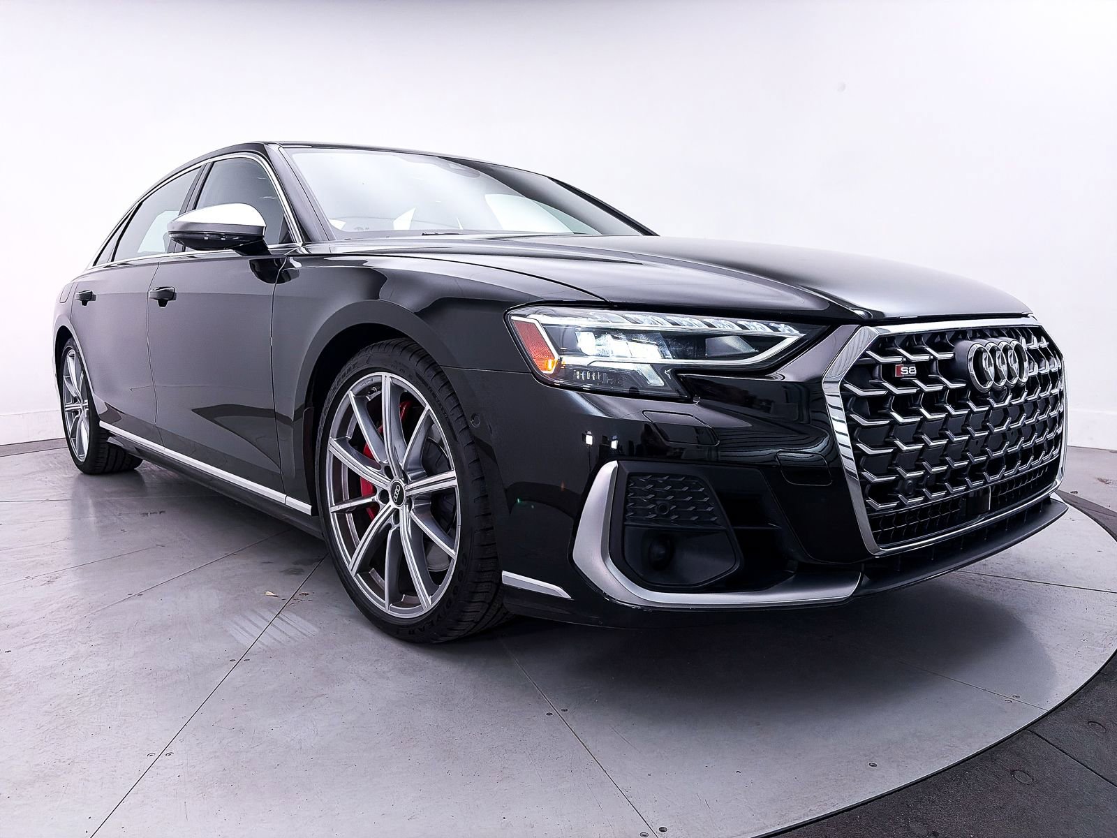 Used 2023 Audi S8 w/ S8 Executive Package AWD/4WD image 13