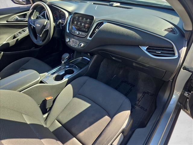 Used 2025 Chevrolet Malibu LT FWD image 21