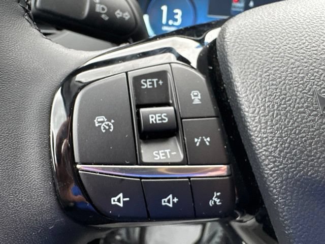 Used 2025 Ford Escape Platinum AWD/4WD image 10