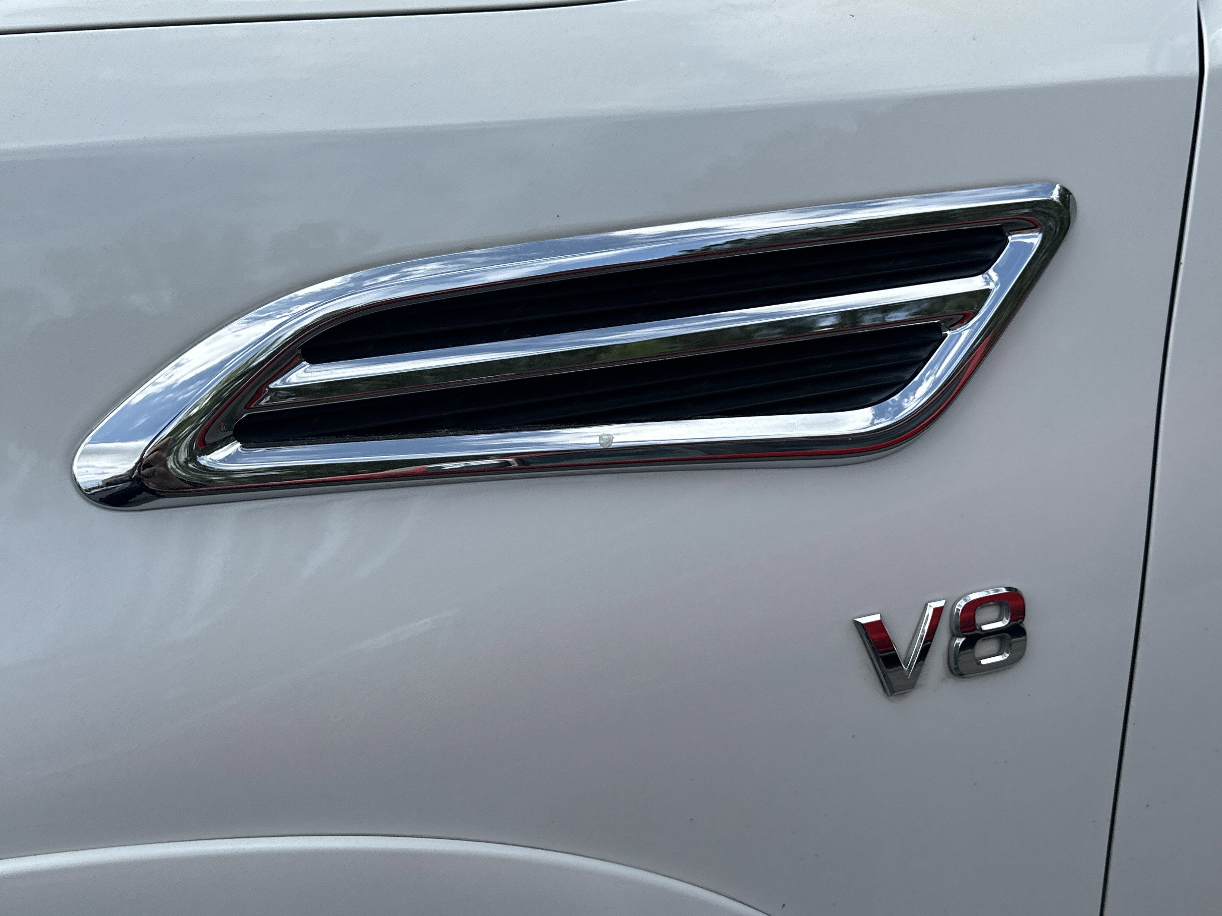 Used 2022 Nissan Armada Platinum w/ Captain's Chairs Package image 12