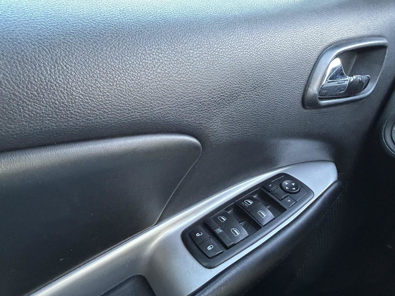 Used 2015 Dodge Journey FWD image 27