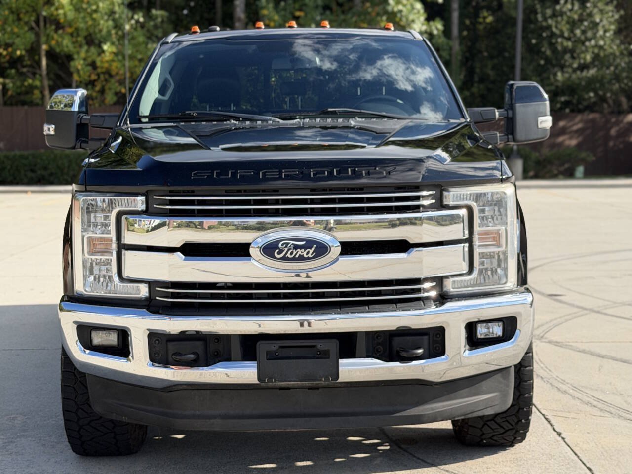 Used 2018 Ford F350 Lariat w/ Lariat Value Package AWD/4WD image 2