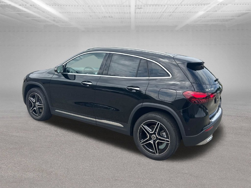 Used 2026 Mercedes-Benz GLA 250 4MATIC image 3