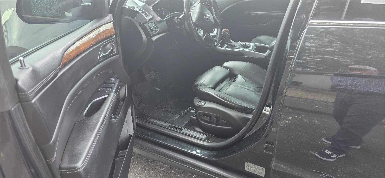 Used 2014 Cadillac SRX Performance w/ Driver Awareness Package FWD image 14