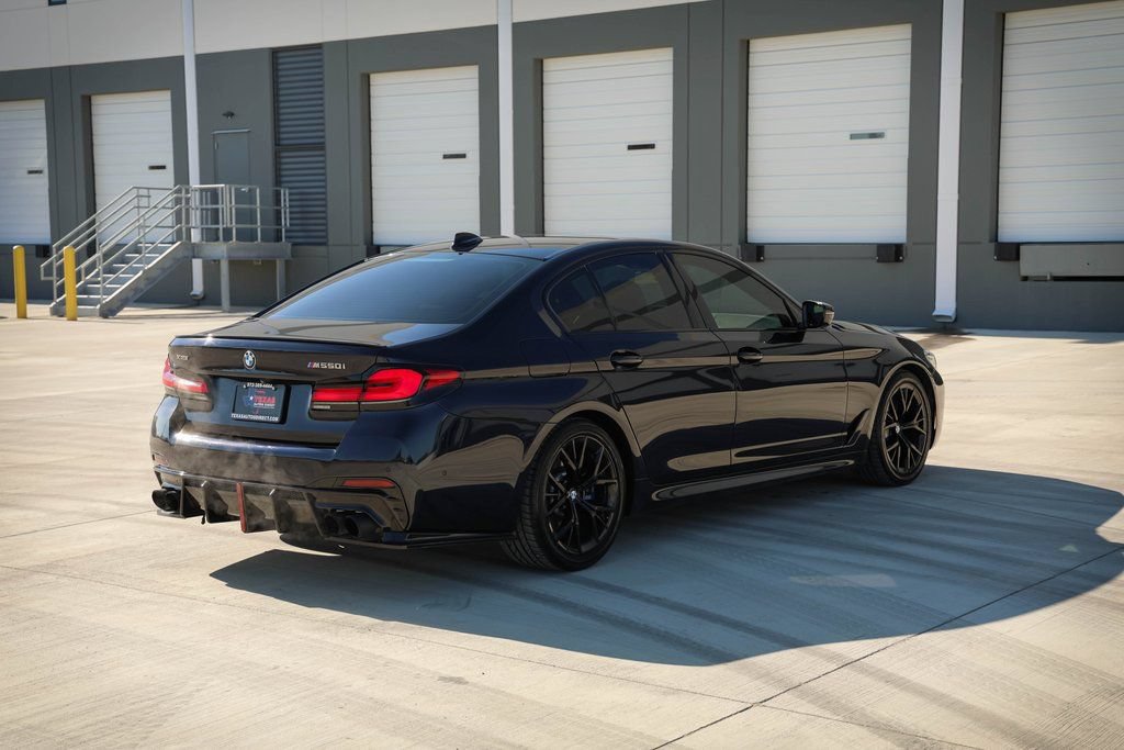 Used 2022 BMW M550i xDrive AWD/4WD image 7