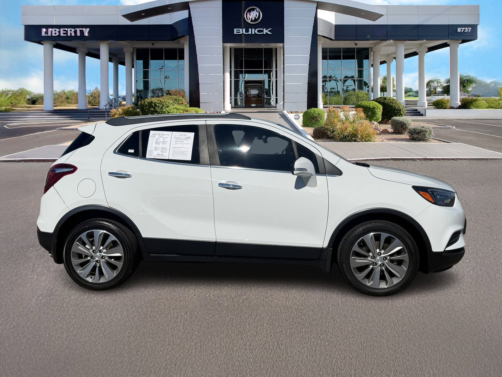 Used 2018 Buick Encore Preferred image 2