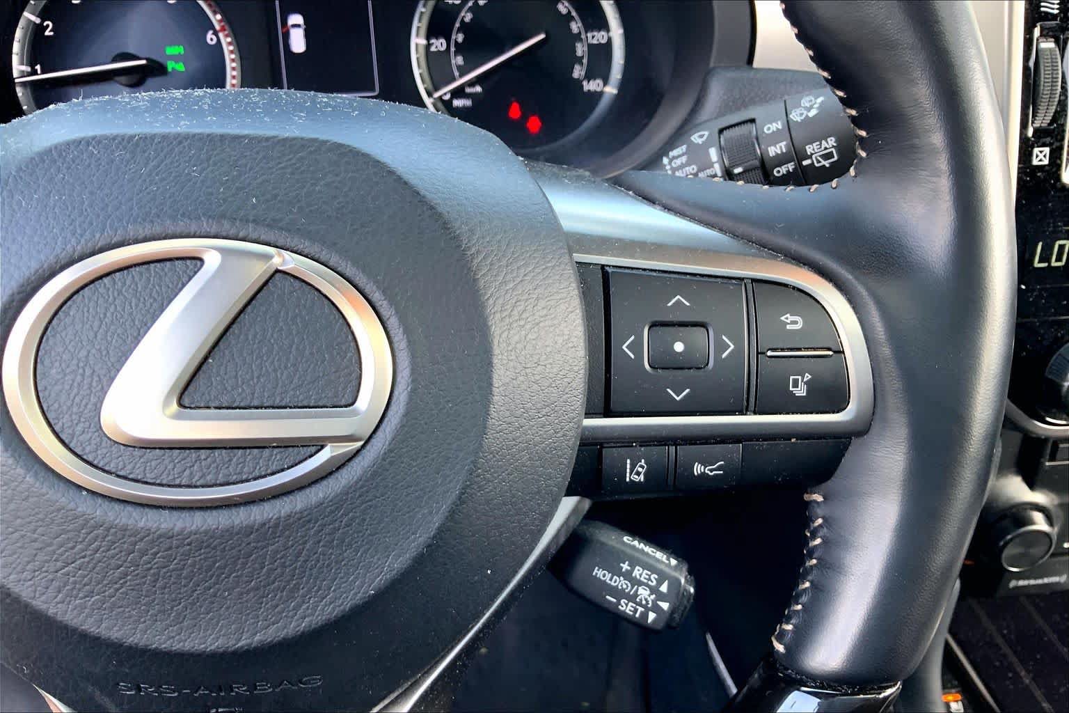 Used 2023 Lexus GX 460 Luxury w/ Sport Design Package AWD/4WD image 25
