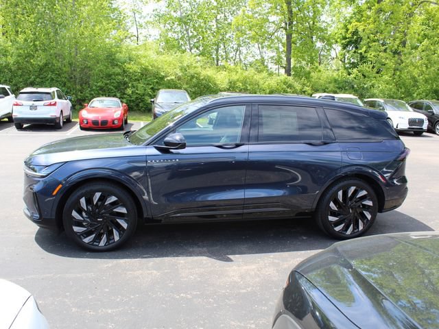Certified 2024 Lincoln Nautilus Reserve w/ Equipment Group 202A AWD/4WD image 8