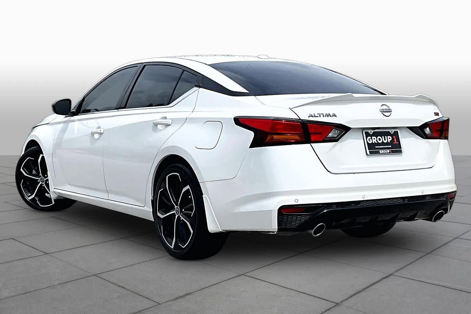 Certified 2024 Nissan Altima 2.5 SR w/ SR Premium Package FWD image 12