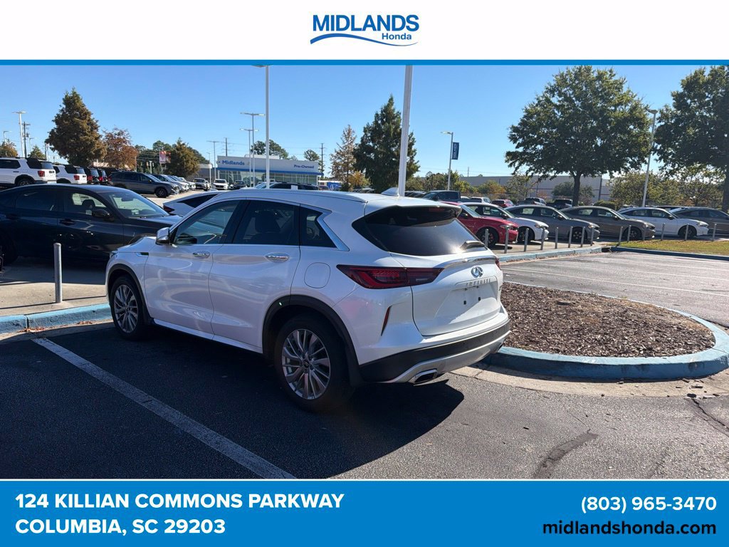 Used 2023 INFINITI QX50 Luxe FWD image 2