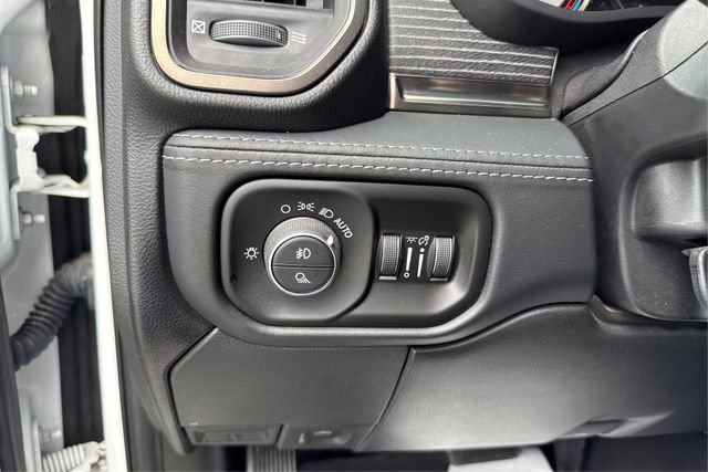 Used 2021 RAM 3500 Limited AWD/4WD image 17